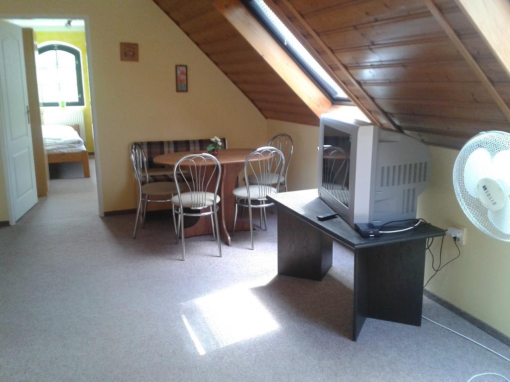 Pension.No30 Svijany Habitación foto